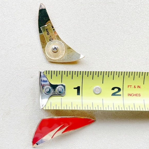 Coral and Gold 80’s Earrings - Picture 9 of 9